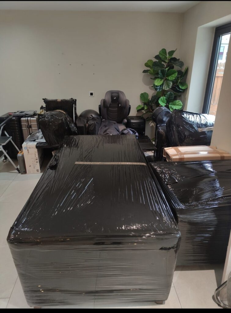 Pack Ease & Removals move
